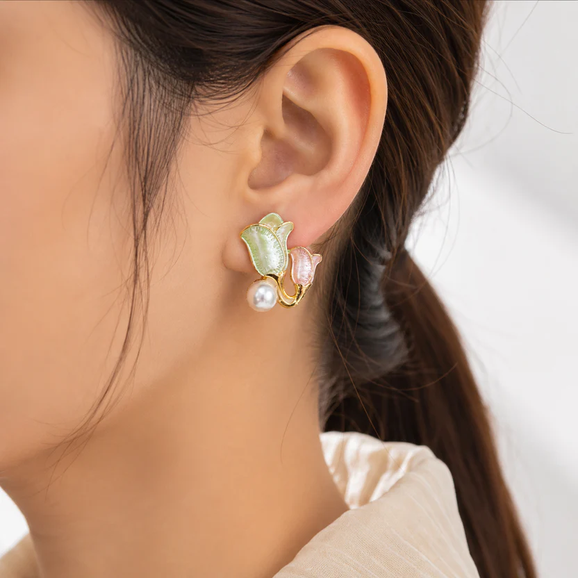 Pista Tulip Earrings